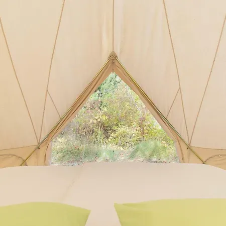 La Danse Des Papillons - D'hotes & Glamping