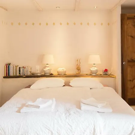 La Danse Des Papillons - D'hotes & Glamping *