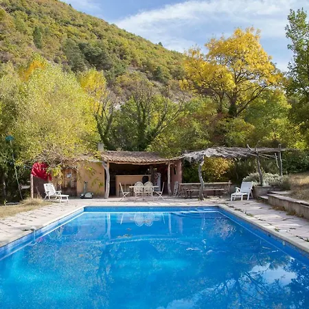 La Danse Des Papillons - D'hotes & Glamping Roche-Saint-Secret