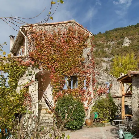 Bed & Breakfast La Danse Des Papillons - D'hotes & Glamping *