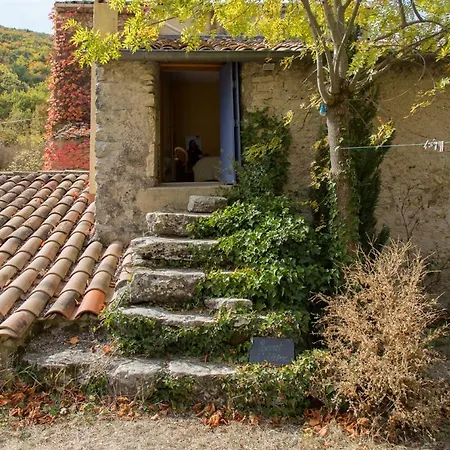 La Danse Des Papillons - D'hotes & Glamping Roche-Saint-Secret