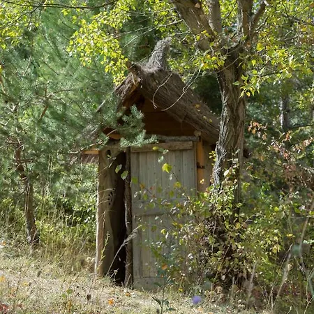 La Danse Des Papillons - D'hotes & Glamping Roche-Saint-Secret